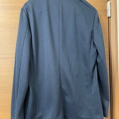 ユニクロLネイビージャケットの画像