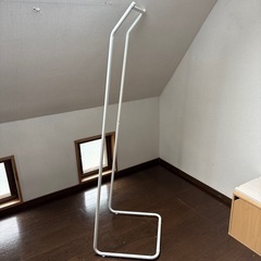 無料【コンパクト ハンガーラック】0円の画像