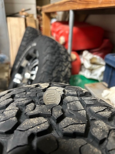 ハイエース用中古アルミホイール、タイヤ4本セット