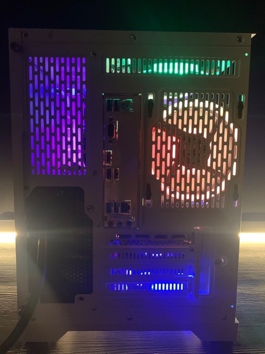 【売約済み】オシャレ 高性能 コスパ最強 ゲーミングPC Ryzen7 3700X RTX2070SUPER SSD1TB 32GB