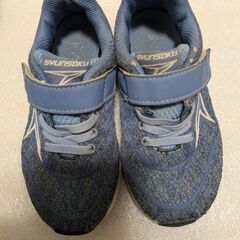 瞬足　スニーカー　17.5の画像