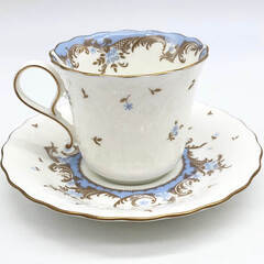 ss7742　NARUMI カップ＆ソーサー 2客セット ピンク＆ブルー ナルミ コーヒーカップ プレート c/s ペア 花柄 金彩 小ぶり 陶器 珈琲 カップ＆ソーサー 中古の画像