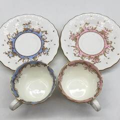 ss7742　NARUMI カップ＆ソーサー 2客セット ピンク＆ブルー ナルミ コーヒーカップ プレート c/s ペア 花柄 金彩 小ぶり 陶器 珈琲 カップ＆ソーサー 中古の画像