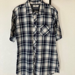新品　半袖シャツ　2枚の画像