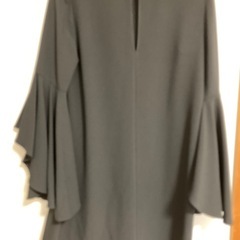 【ZARA】短め真っ黒ワンピースの画像