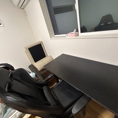 「値下げ」ゲーミングチェアとデスクセットの画像