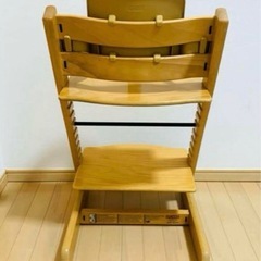 ストッケ　トリップトラップ　ベビー
チェアの画像