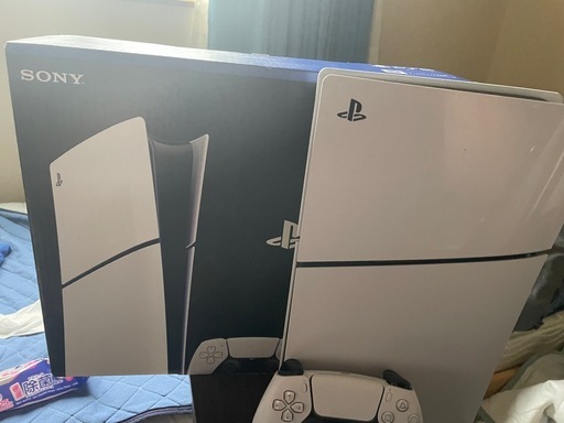 PlayStation 5 デジタル・エディション（CFI-2000B）
本体＋純正コントローラー＋箱付き