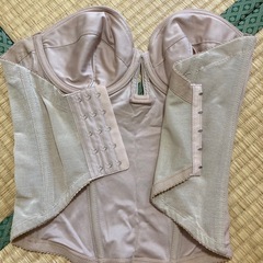 ビスチェの画像