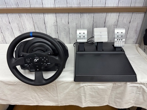 《美品》THRUSTMASTER ステアリングコントローラー