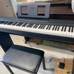 お薦め品‼️ヤマハ電子ピアノ P-45 2015年の画像