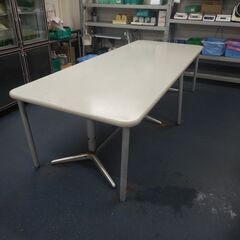 大型テーブル（作業台・会議机）３００ｃｍ×１２０ｃｍ×８０ｃｍ　分割組み立て式の画像
