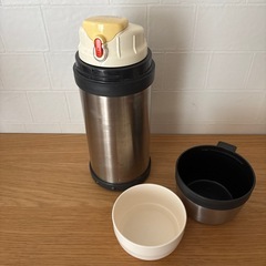 サーモス　水筒
の画像