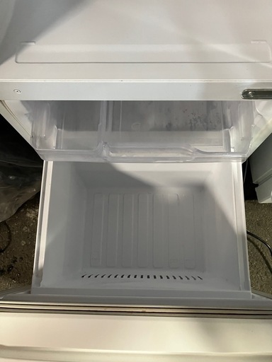 2510-382 三菱ノンフロン冷凍冷蔵庫 MR-P15ED-KW 2018年製 定格内容積 146L 動作確認済み キズ 汚れあり