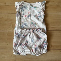 GAP ロンパース　ショートパンツの画像