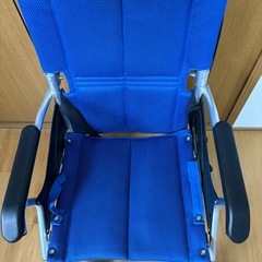 ケアテックジャパン★アルミ　軽量　車イス★折り畳み　こんぱコンパクトの画像