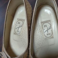 (訳アリ）日本製 22.5ｃｍ　色 茶系　女性用シューズの画像