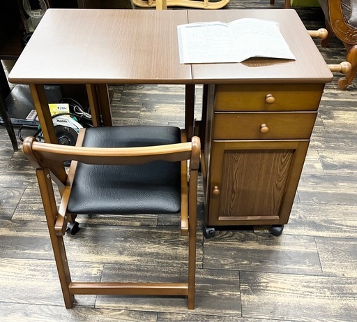 M【中古品】萩原 ハギハラ アンティーク調 折りたたみデスク&チェア 収納付き キャスター デスクチェア 移動式 コンパクト 昭和レトロ マルチワゴン 収納家具