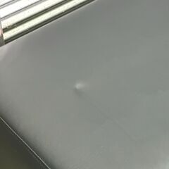 店頭引き渡し 中古 ベンチソファ レザー イス 家具 脚付き 背もたれ無し Bの画像