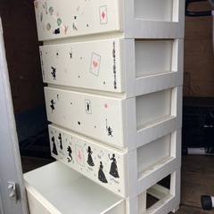 プラスチック収納の画像