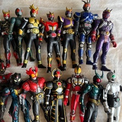 仮面ライダー人形　　27体の画像