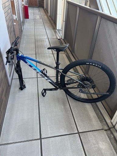 トレック　マーリン8 前輪なし
