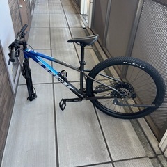 トレック　マーリン8 前輪なし
の画像