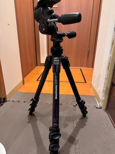 「Manfrotto 055CXPRO4 カーボン三脚 雲台付き」