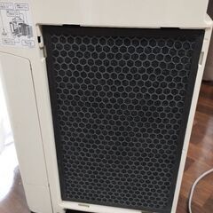 空気清浄機 シャープ KC−500Y5−Wの画像
