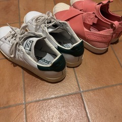 adidas レディーススニーカーセットの画像