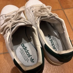 adidas レディーススニーカーセットの画像