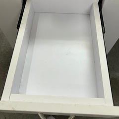 降りたみネイルテーブルの画像