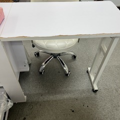 降りたみネイルテーブルの画像