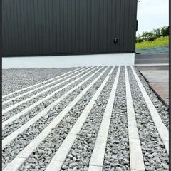 未使用　乗り入れ土間スリットブロック　39個の画像