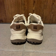 スニーカー 23.5cmの画像