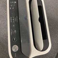 ストレッチベッド、空気清浄機の画像
