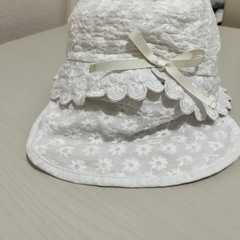 レースベビー帽子の画像