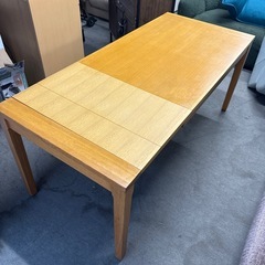 伸縮式　ダイニングテーブルの画像