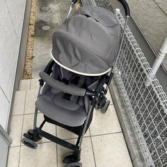 アップリカ　ベビーカー　 ラクーナクッションの画像