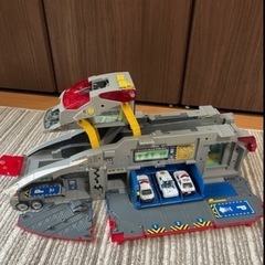 トミカおもちゃ2点セットの画像