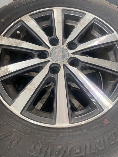 スタッドレスタイヤ、ホイール付き(取引中)