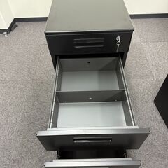 3段デスクワゴン(鍵付き)の画像