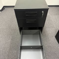 3段デスクワゴン(鍵付き)の画像