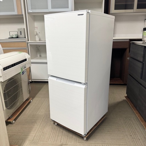 【超美品‼️】シャープ 2022年製 152Lノンフロン冷凍冷蔵庫 つけかえどっちもドア ホワイト♪