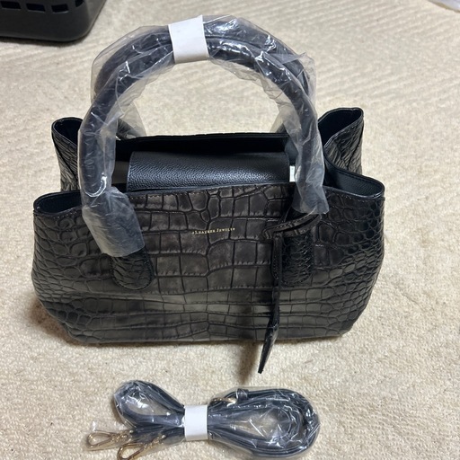 Leather Jewels クロコダイル風ハンドバッグ ストラップ付き