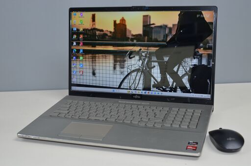 中古ノートパソコン 富士通 NH77/F3 Windows11+office 爆速SSD256GB+HDD1TB AMD Ryzen 7/メモリ16GB/無線/WEBカメラ/17.3インチ/DVDマルチ
