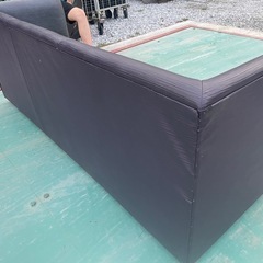 3人用ソファー2つあり の画像