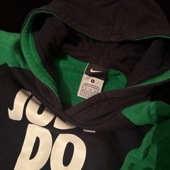  NIKE 130〜140cm パーカーの画像