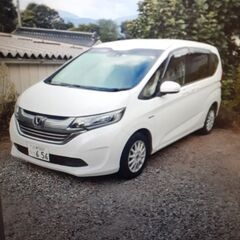 フリードハイブリッド、新車からのワンオーナー令和元年式　個人出品格安車体番号　GB7－111234....型式　DAA-GB7　7人乗り　の画像