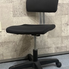 キャスター付き　デスクチェア　ワークチェアの画像